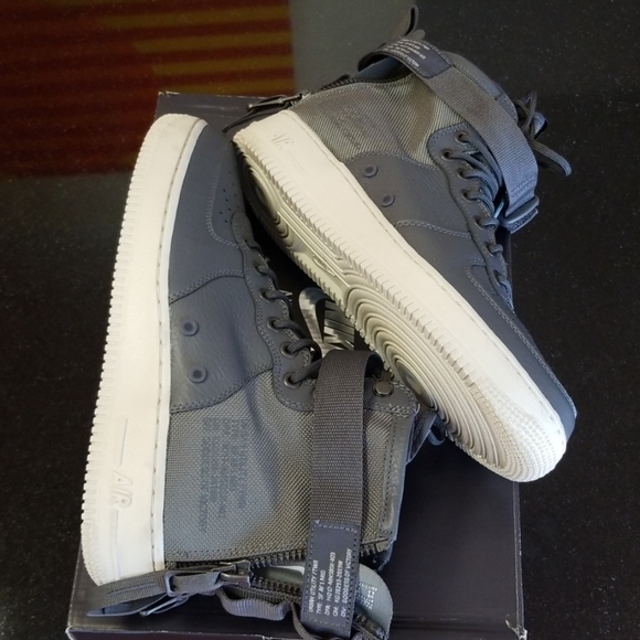 Nike SF AF1 Mid - Picture 4 of 8